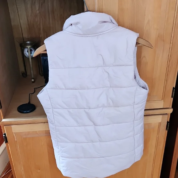 New Balance Light Pink Puffer Vest - Picture 3 of 3
